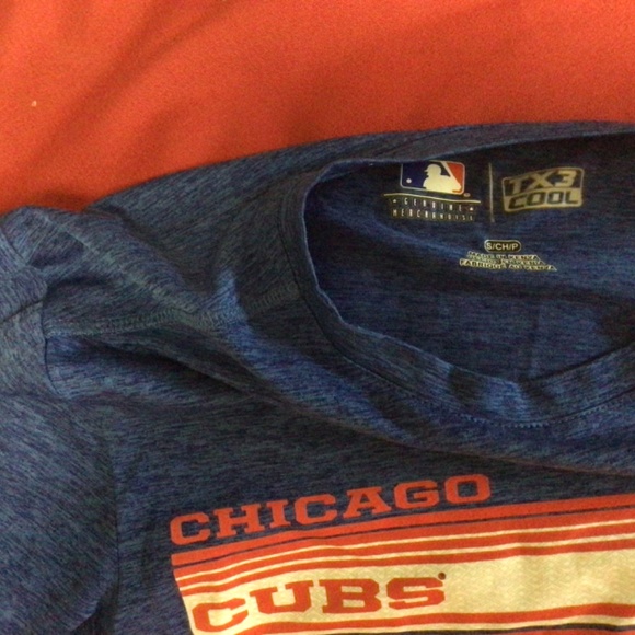 MLB Chicago CUBS tshirt - Picture 2 of 2